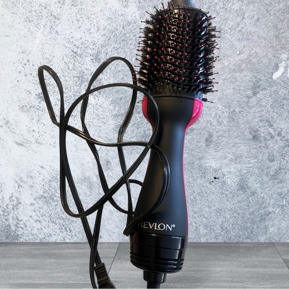 Hot brush volumizer and hair dryer Revlon - Picture 2 of 6